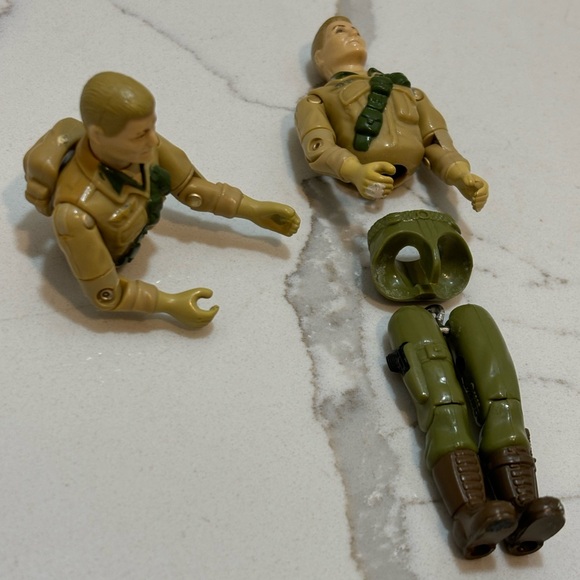 Vintage GI Joe 1983 Duke V1 Set of 1 Full Figure and One Upper Torso by Hasbro - Picture 4 of 9